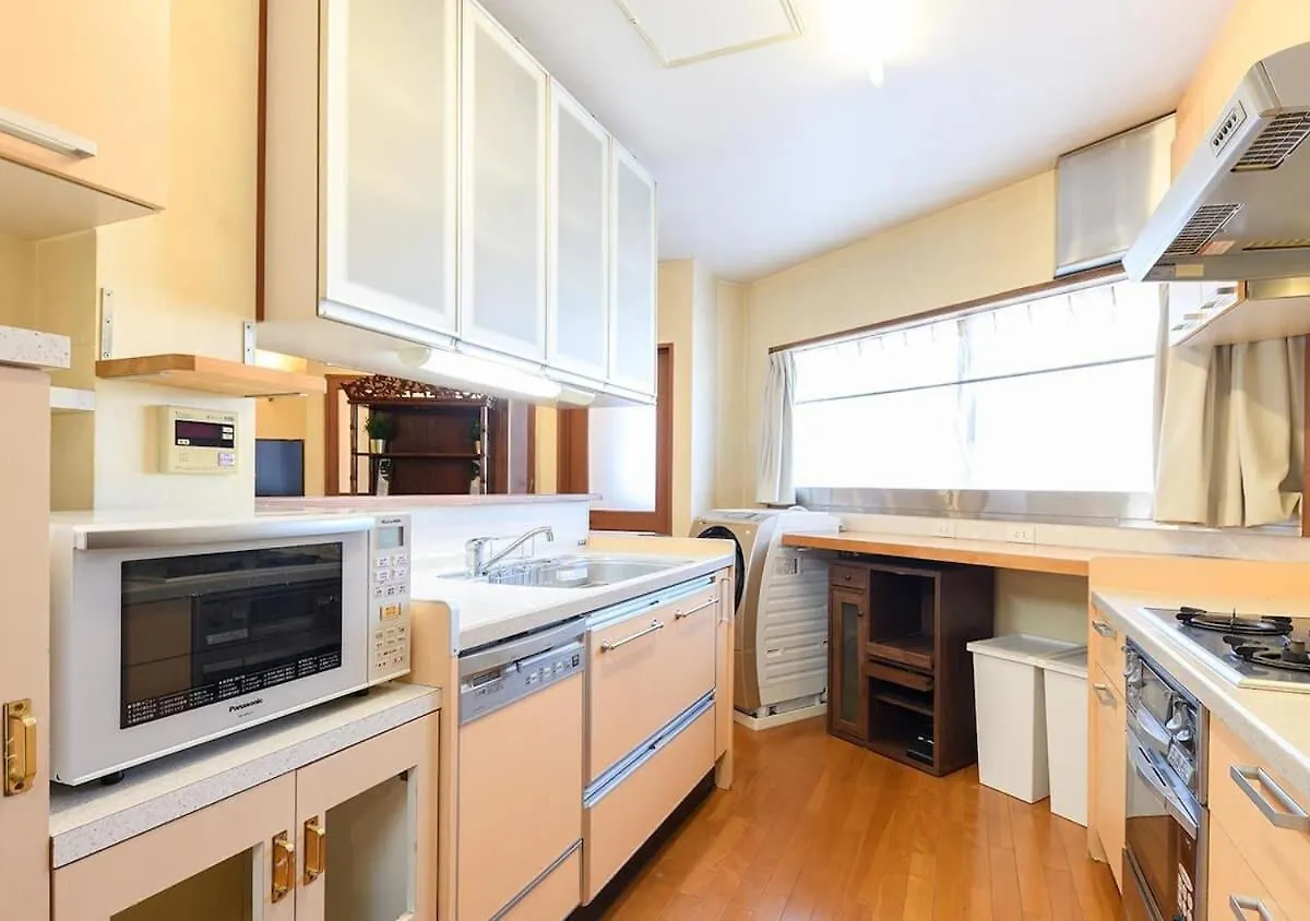 Apartment 高級料亭のような雰囲気の宿。駅徒歩1分。最大21名様。友人や家族との素敵な時間に。無料wi-Fi。 Tokyo